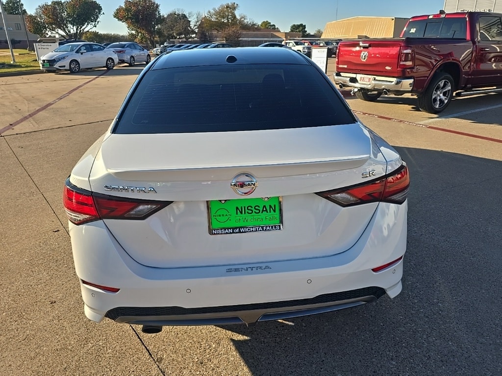 2022 Nissan Sentra SR photo 4