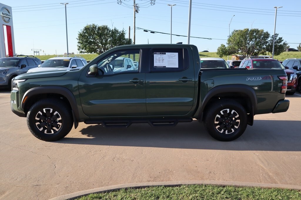 2024 Nissan Frontier PRO-4X photo 2