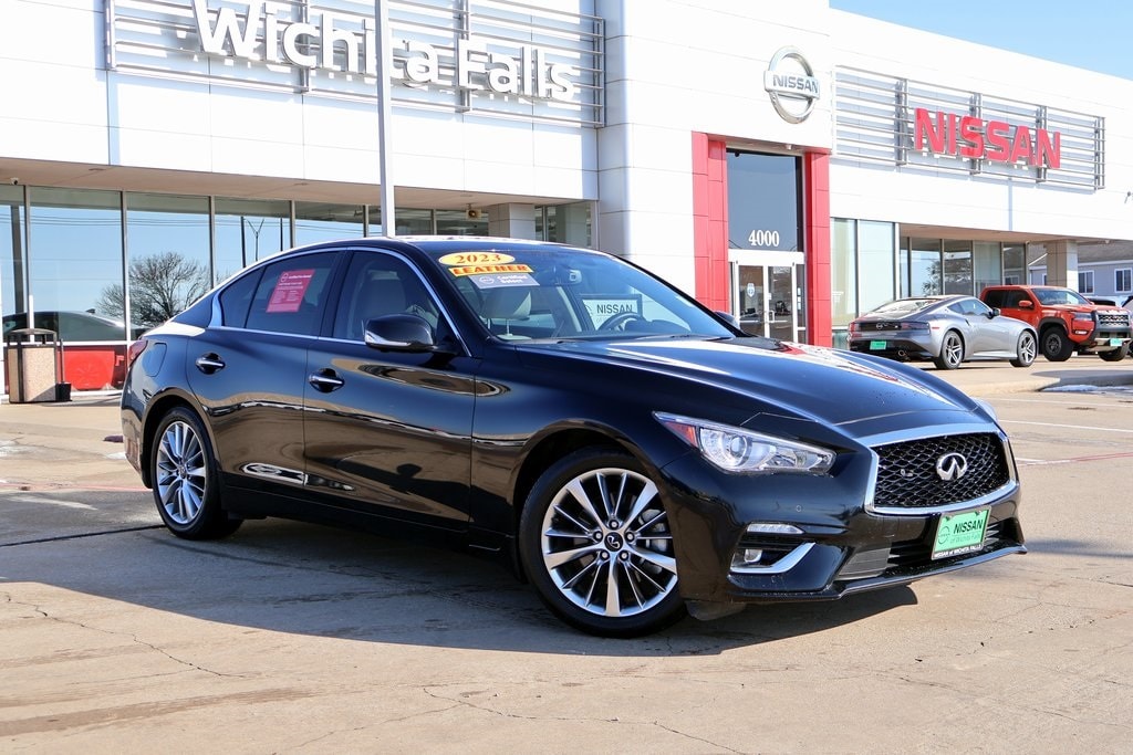 2023 INFINITI Q50 LUXE