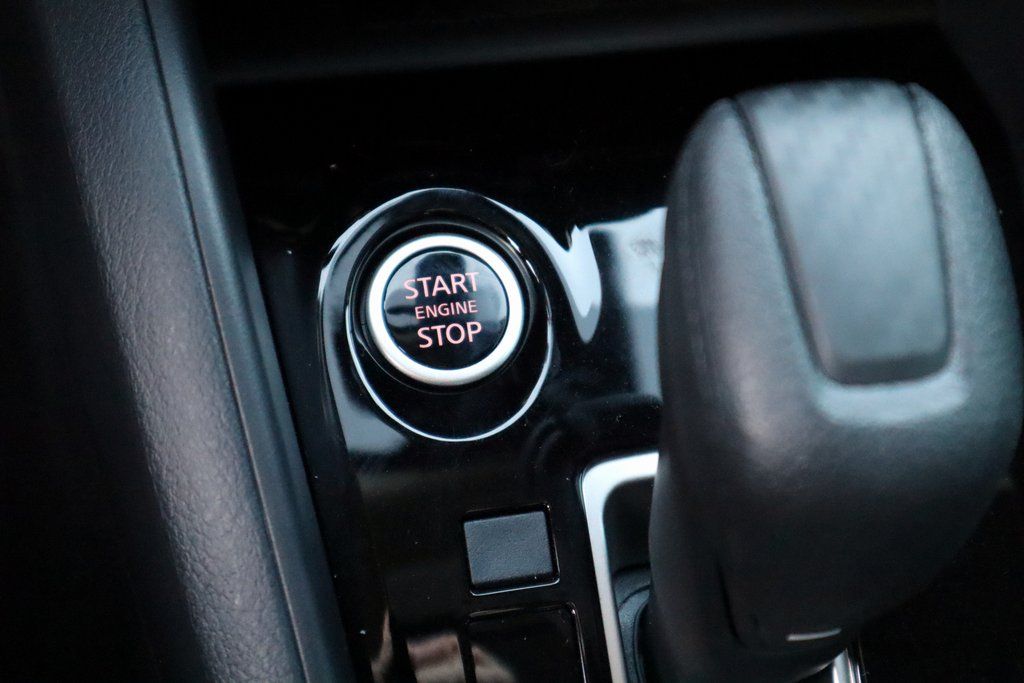 2025 Nissan Versa Sedan SV - Photo 18