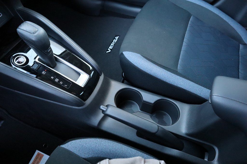 2025 Nissan Versa Sedan SV - Photo 18