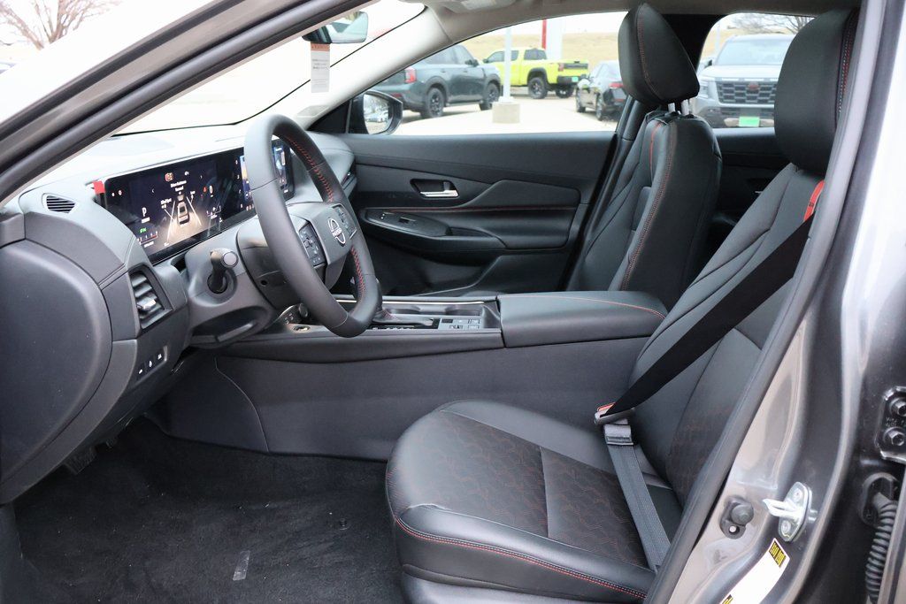 2026 Nissan Sentra SR - Photo 14
