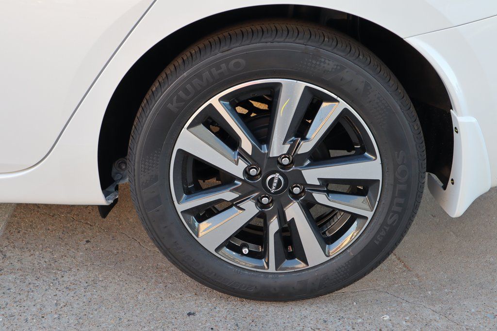 2025 Nissan Versa Sedan SV - Photo 9