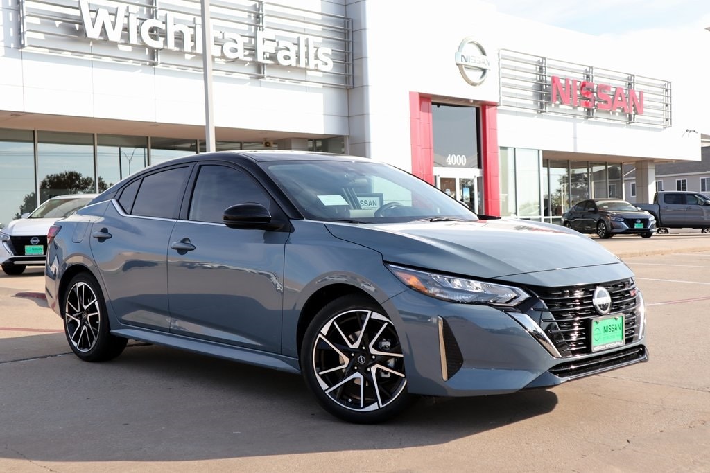 2025 Nissan Sentra SR's photo