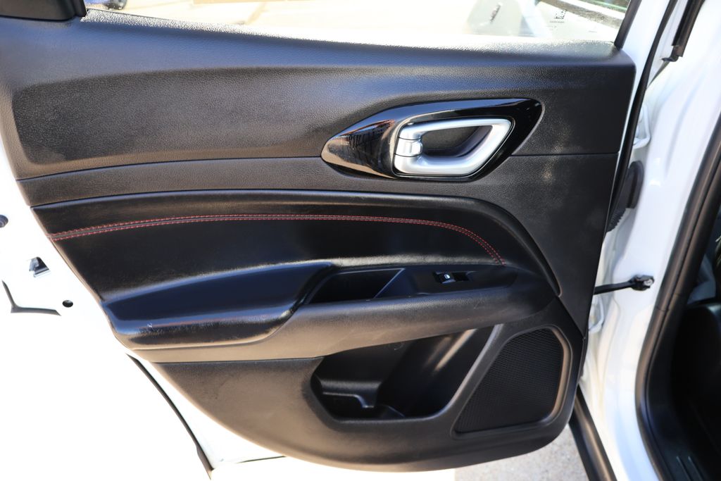 2025 Jeep Compass Trailhawk - Photo 14
