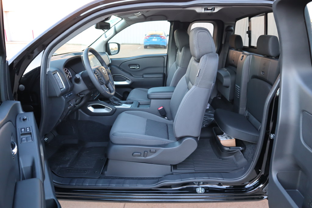 2026 Nissan Frontier SV - Photo 10