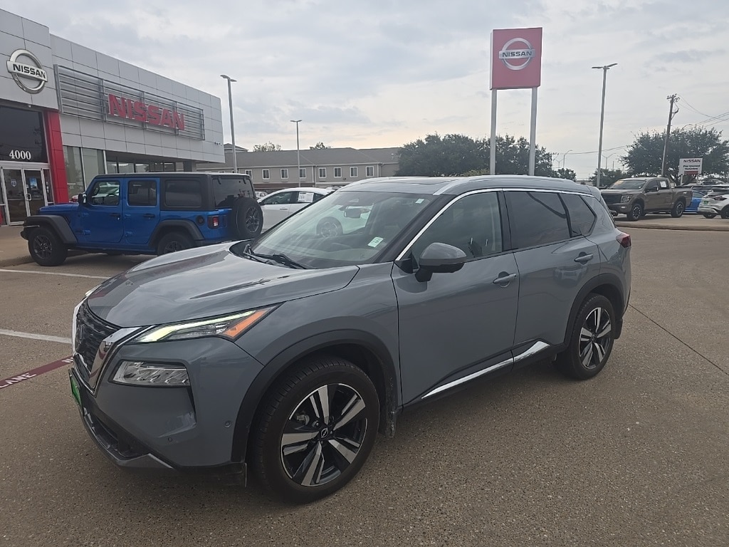 2022 Nissan Rogue SL