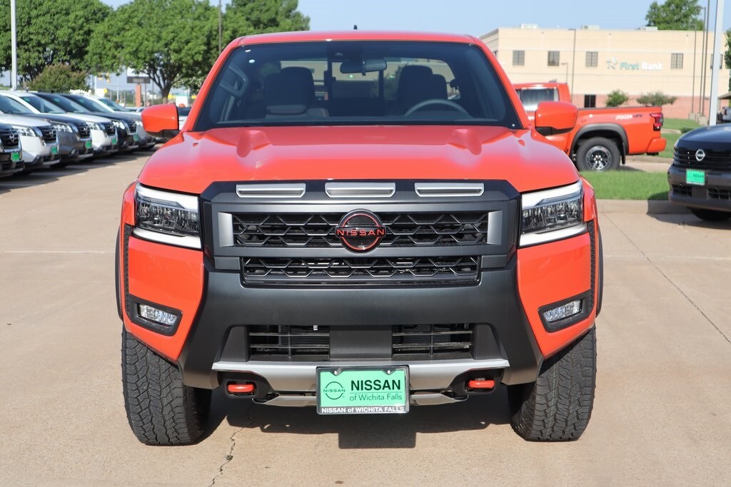 2025 Nissan Frontier PRO-4X photo 4