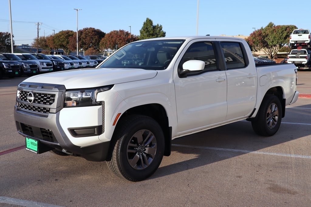 2026 Nissan Frontier SV photo 3