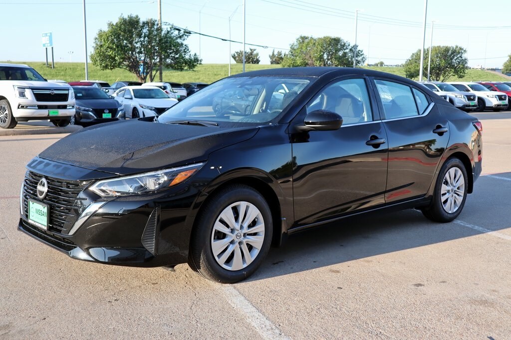 2025 Nissan Sentra S photo 3