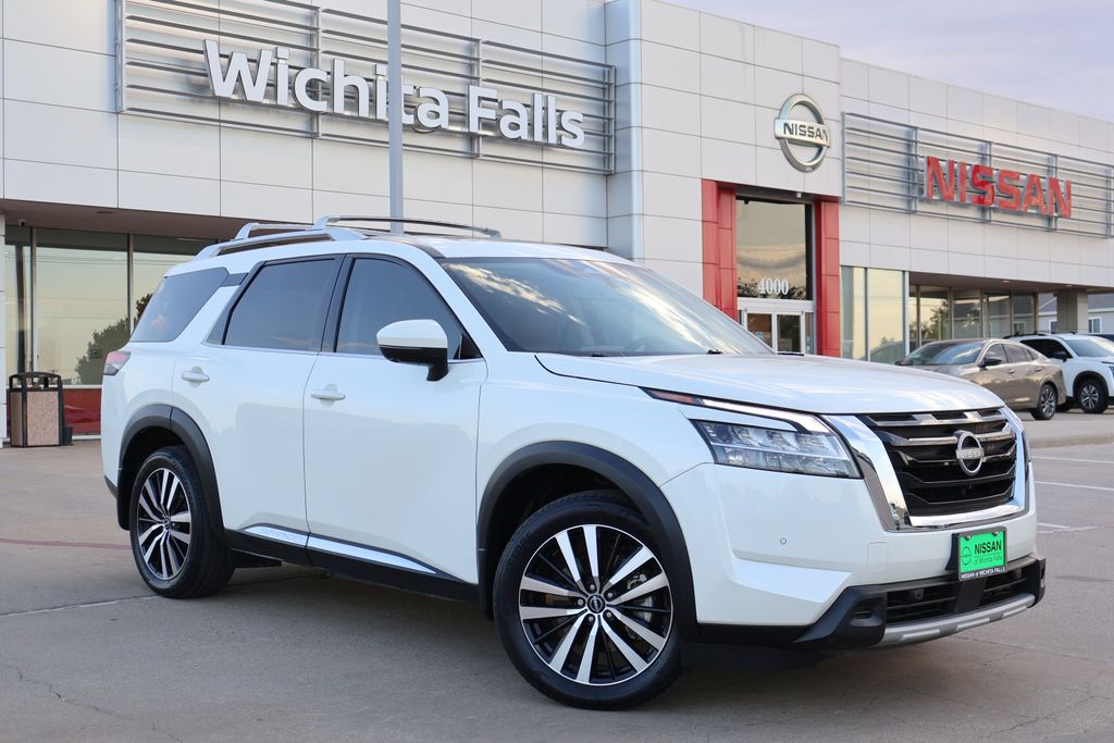 Certified Pre-Owned 2024 Nissan Pathfinder Platinum