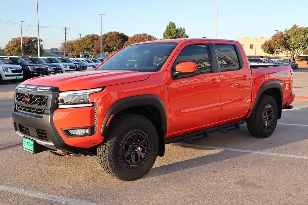 2026 Nissan Frontier PRO-4X photo 3