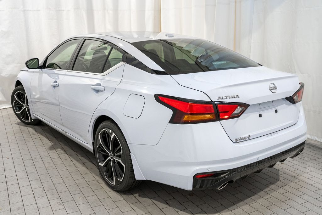 New 2025 Nissan Altima SR Sedan