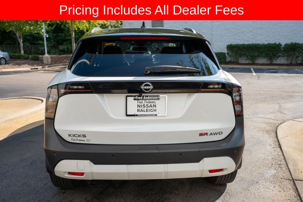 Used 2025 Nissan Kicks SR SUV