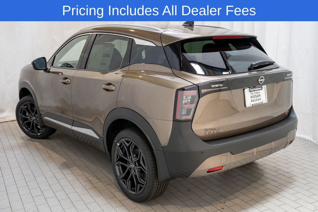 New 2026 Nissan Kicks SR SUV