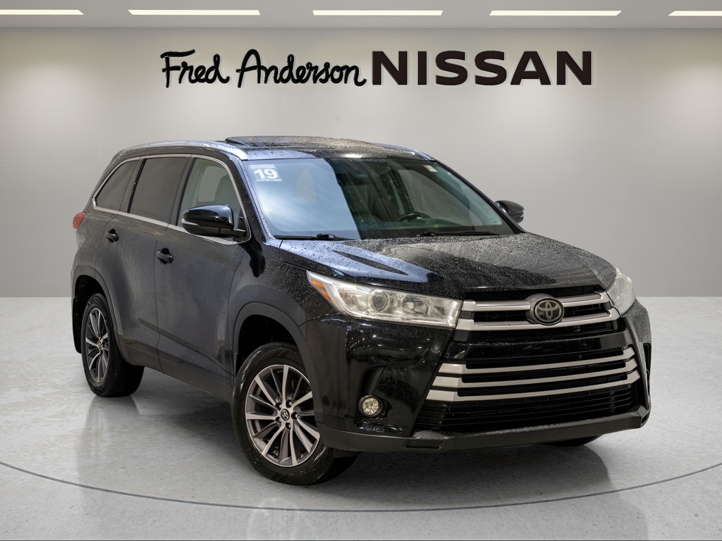 Used 2019 Toyota Highlander XLE SUV