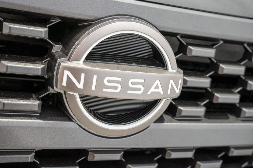2026 Nissan Frontier SV photo 3