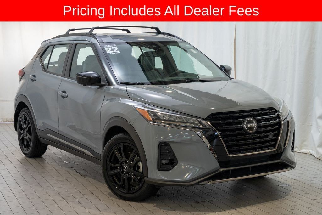 Used 2022 Nissan Kicks SR SUV