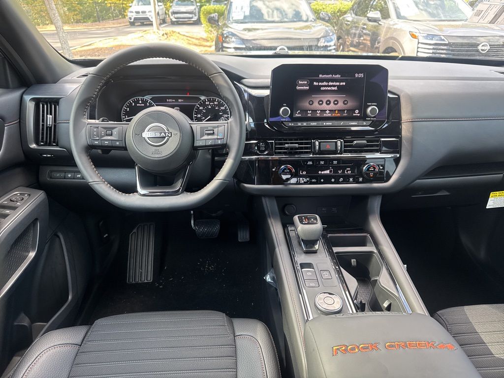 2025 Nissan Pathfinder Rock Creek photo 2