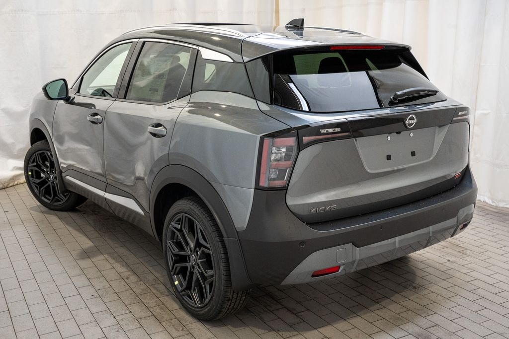 New 2026 Nissan Kicks SR SUV