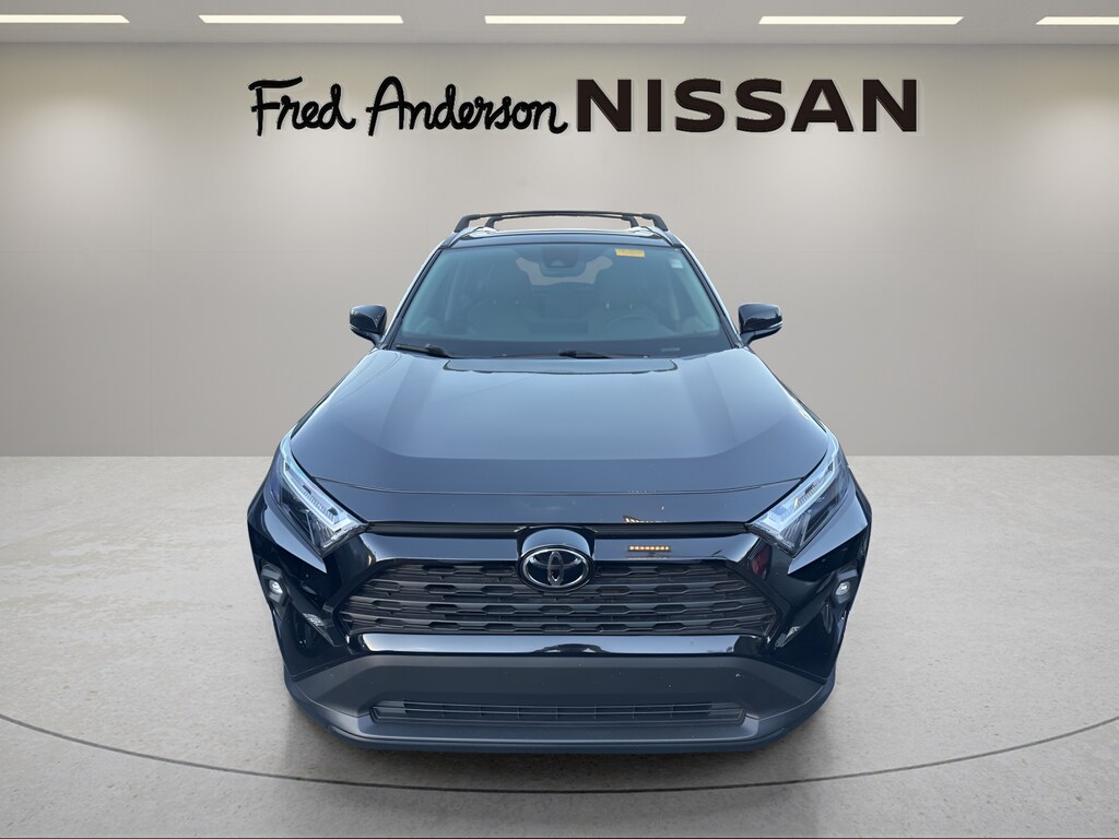 2025 Toyota RAV4 XLE Premium photo 2