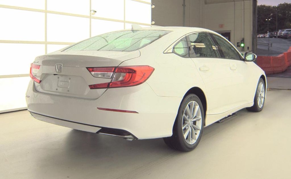 2021 Honda Accord LX photo 4