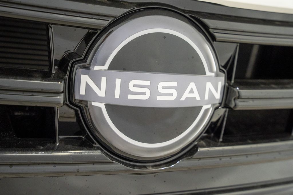 New 2025 Nissan Versa 1.6 SV Sedan