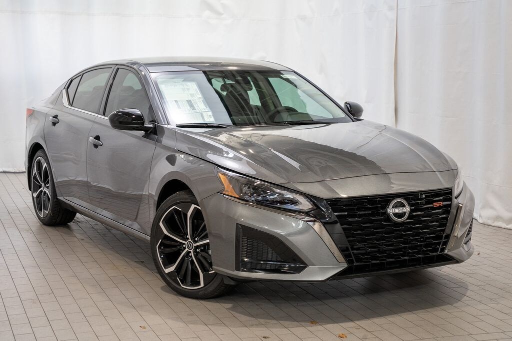 New 2025 Nissan Altima SR Sedan