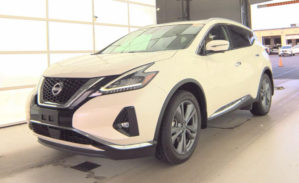 2023 Nissan Murano Platinum photo 2