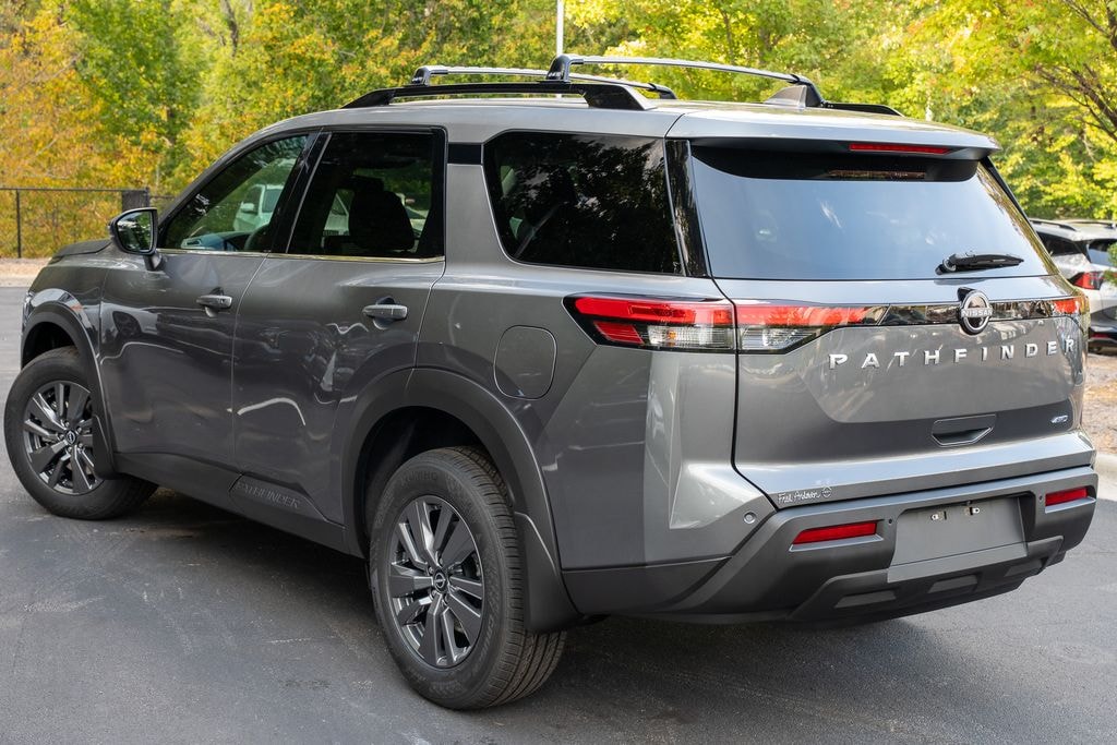 New 2025 Nissan Pathfinder SV SUV