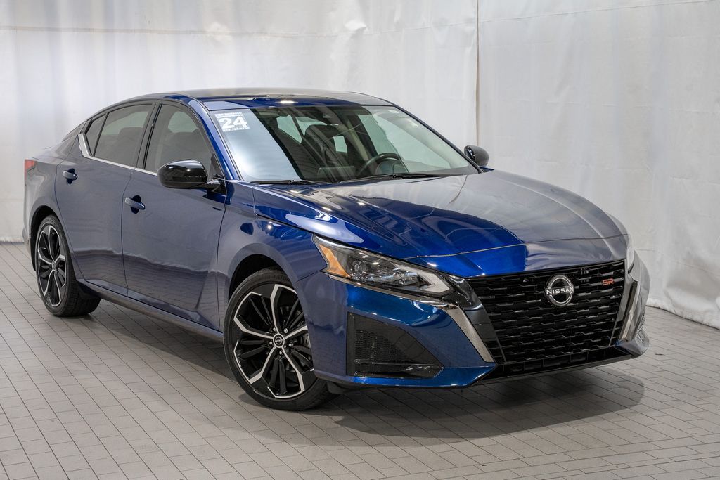 2024 Nissan Altima SR