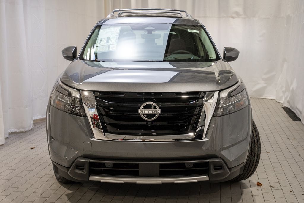 New 2025 Nissan Pathfinder Platinum SUV