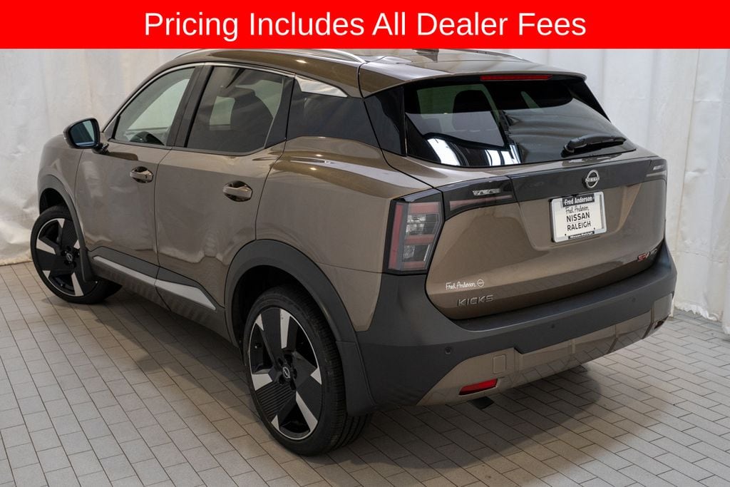 Used 2025 Nissan Kicks SR SUV