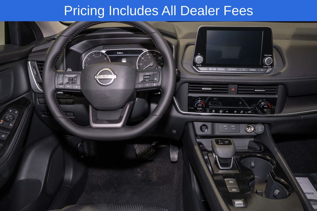 2026 Nissan Rogue SV - Photo 8