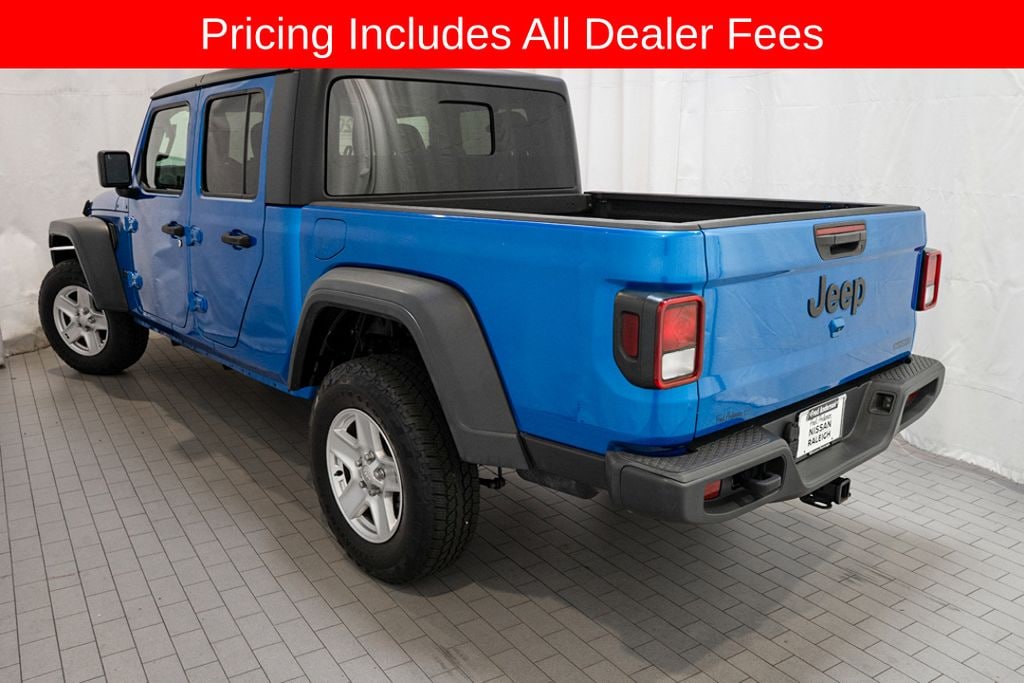 Used 2020 Jeep Gladiator Sport Truck