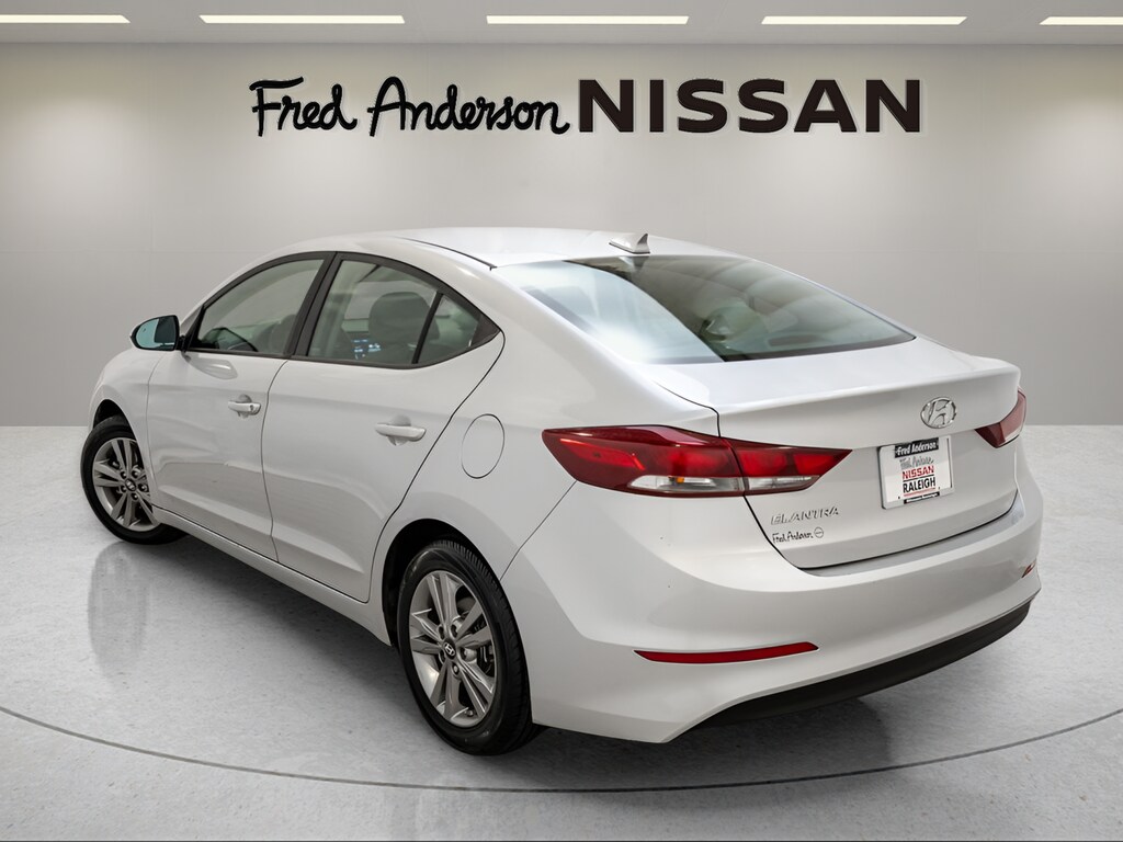 2018 Hyundai Elantra SEL photo 4