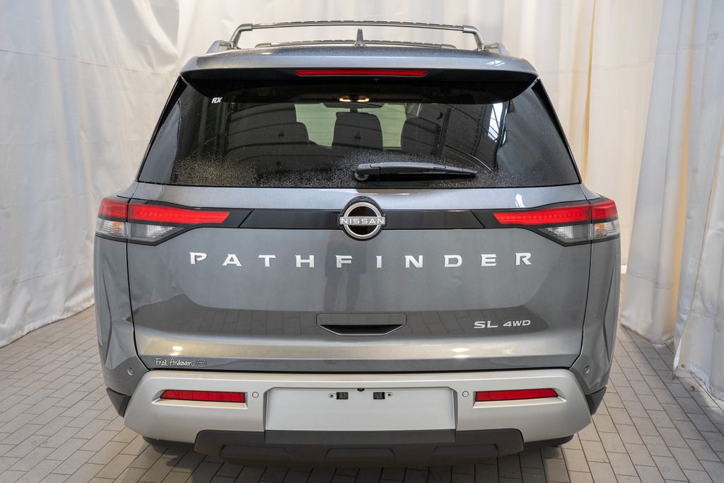 2025 Nissan Pathfinder SL photo 4