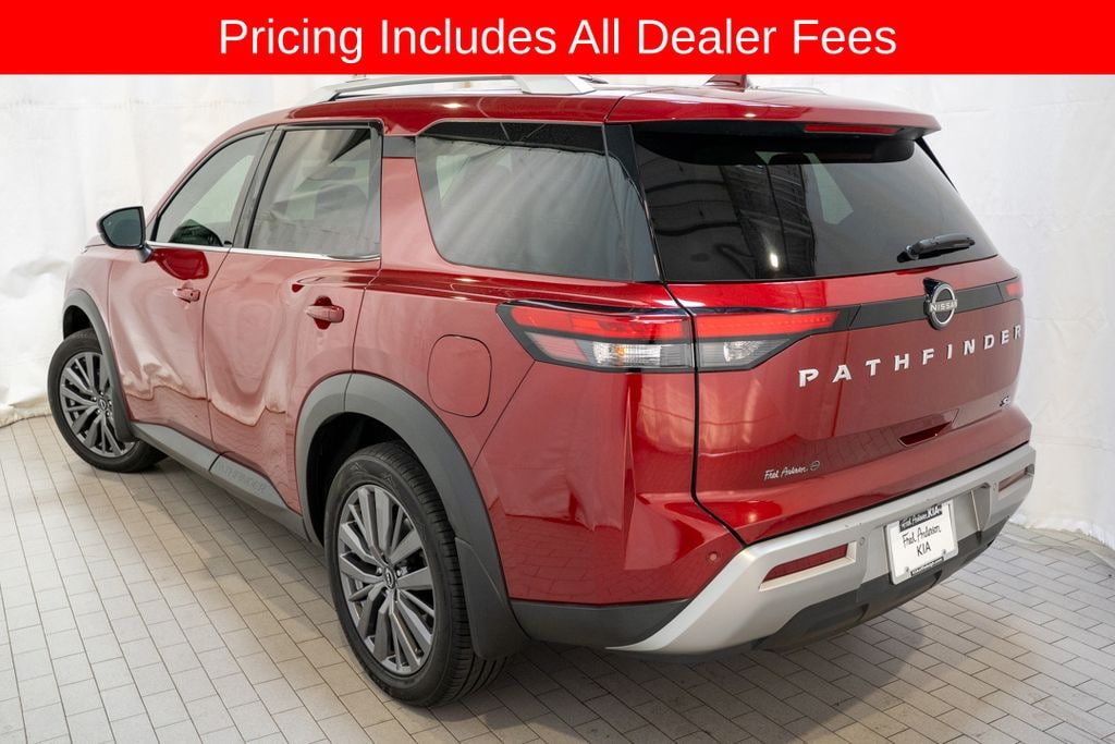 Used 2024 Nissan Pathfinder SL SUV