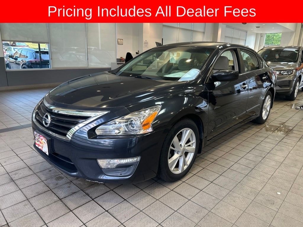 Used 2013 Nissan Altima 2.5 SV Sedan