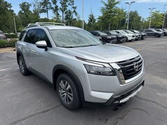 2025 Nissan Pathfinder SL SUV