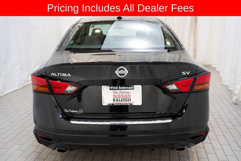 Used 2021 Nissan Altima 2.5 SV Sedan