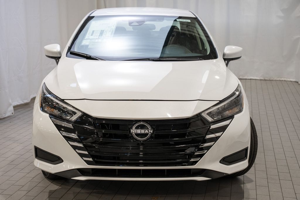 New 2025 Nissan Versa 1.6 SV Sedan