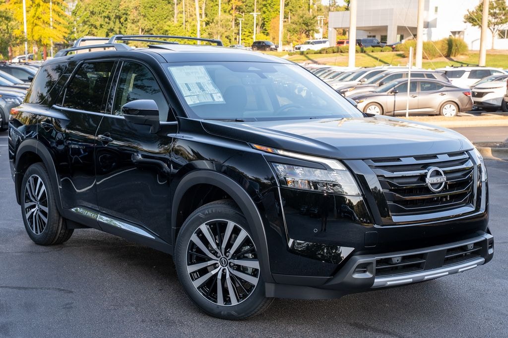 New 2025 Nissan Pathfinder Platinum SUV