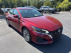 2025 Nissan Altima SV Sedan