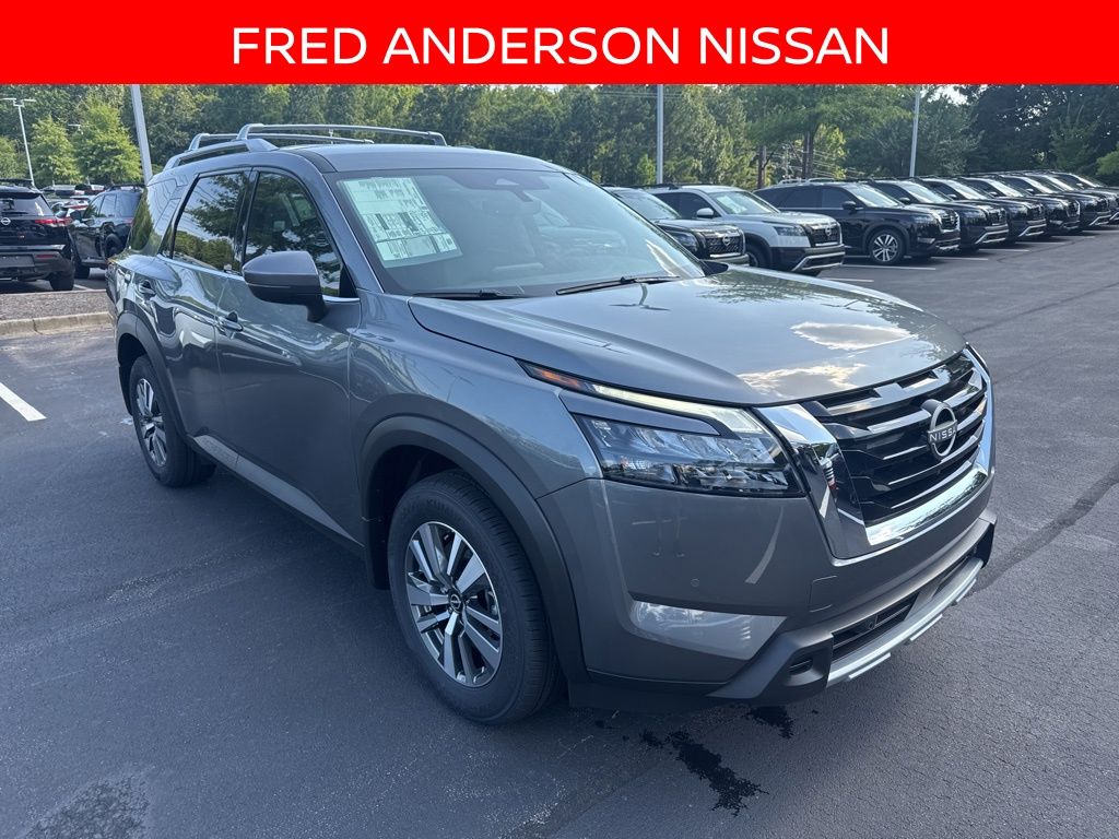 2025 Nissan Pathfinder SUV 