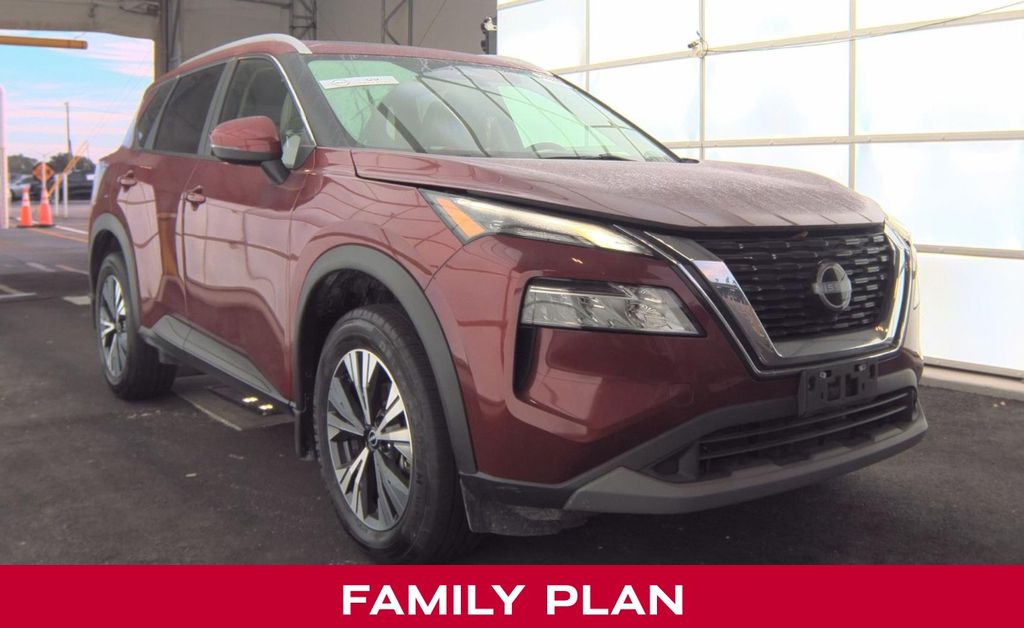 2023 Nissan Rogue SV photo 2
