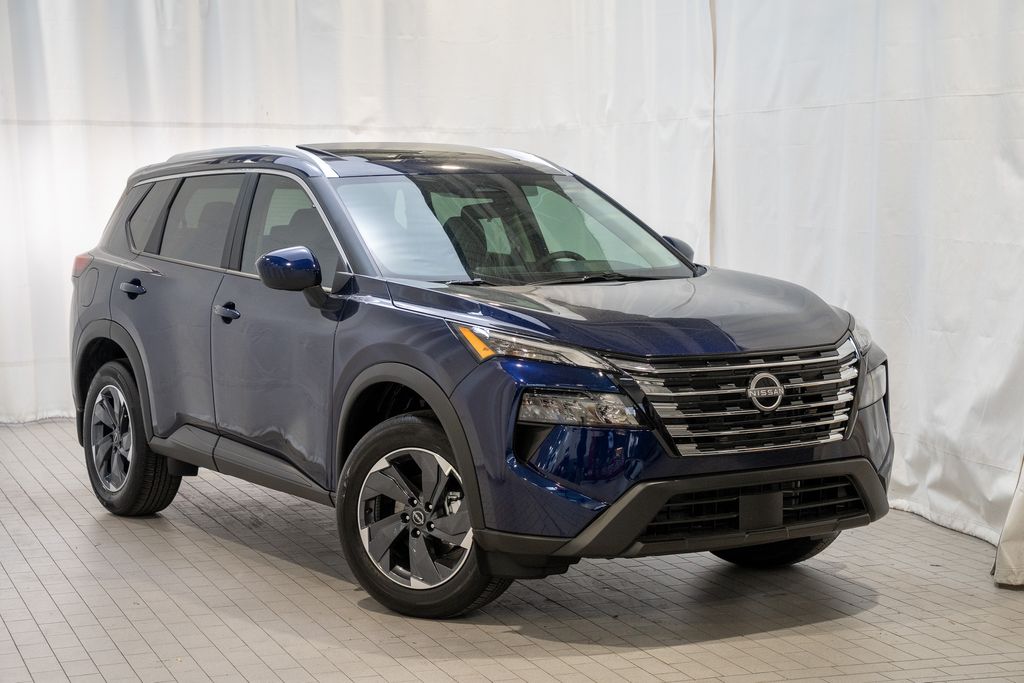 2026 Nissan Rogue SV's photo