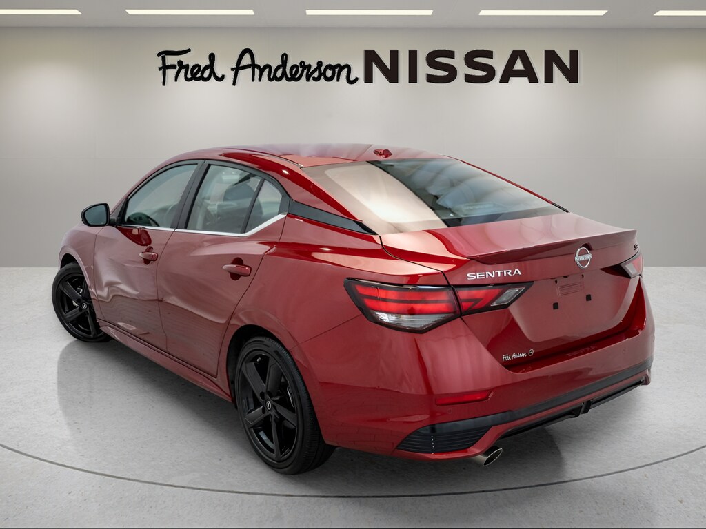 2024 Nissan Sentra SR photo 2