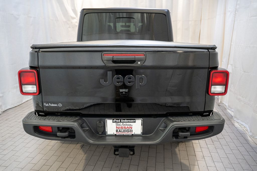 Used 2023 Jeep Gladiator Willys Truck