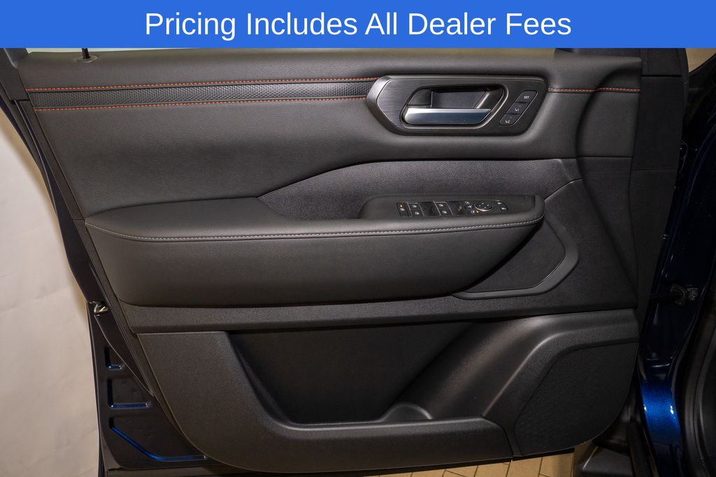 2026 Nissan Armada PRO-4X - Photo 16